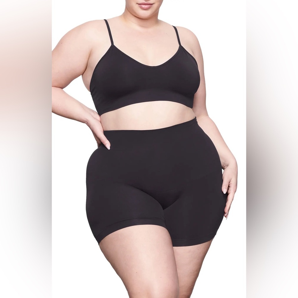 SKIMS Soft Smoothing Shorts